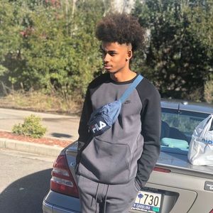 Meet your Posher, Corey